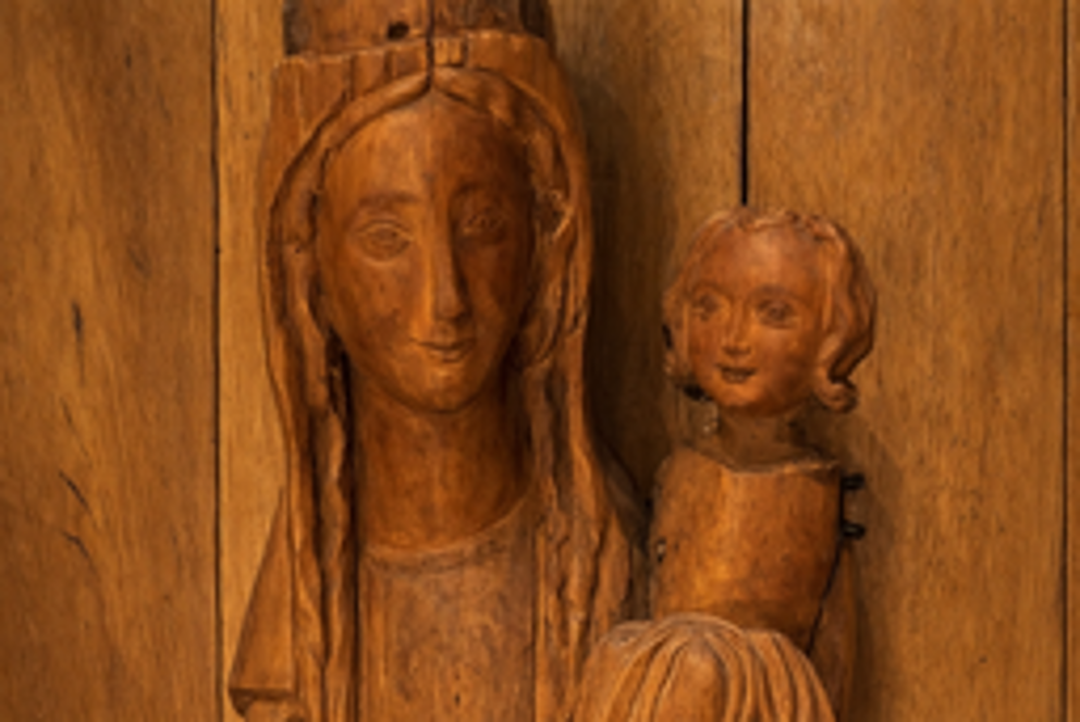 Video: Madonna-veistos palasi Hollolan seurakuntaan