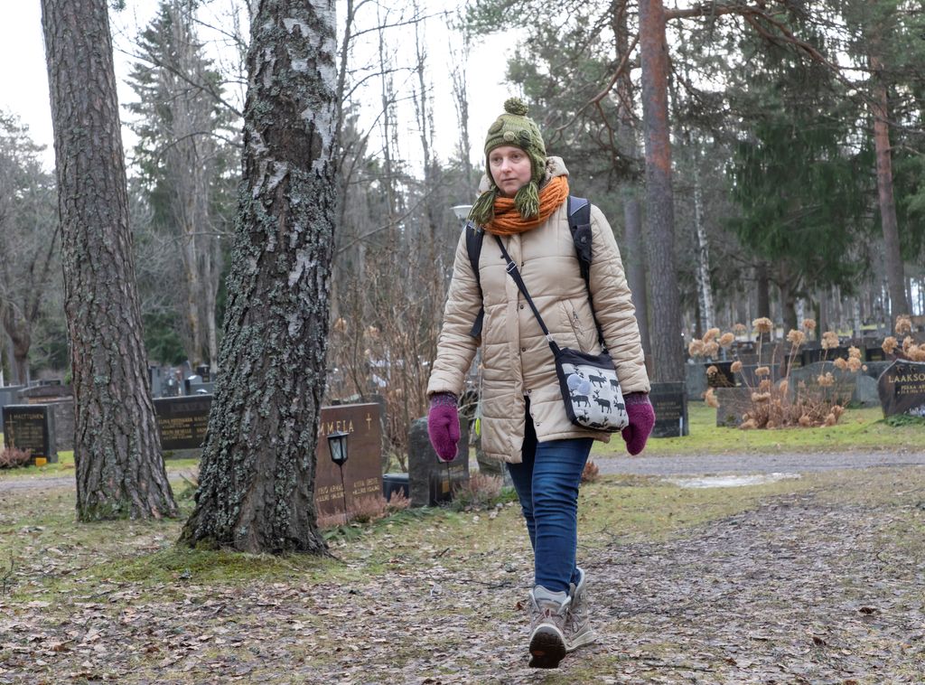Kiertotaloudessa tuotteet eivät päädy käytön jälkeen jätteeksi, toisin kuin perinteisessä talousmallissa. "Paikallisesta innovatiivisuudesta hyvä esimerkki on Fazerin tehdas, joka alkaa valmistaa Lahdessa ksylitolia kauran kuorista", sanoo Kaisa Kerminen. Kuva: Markku Lehtinen