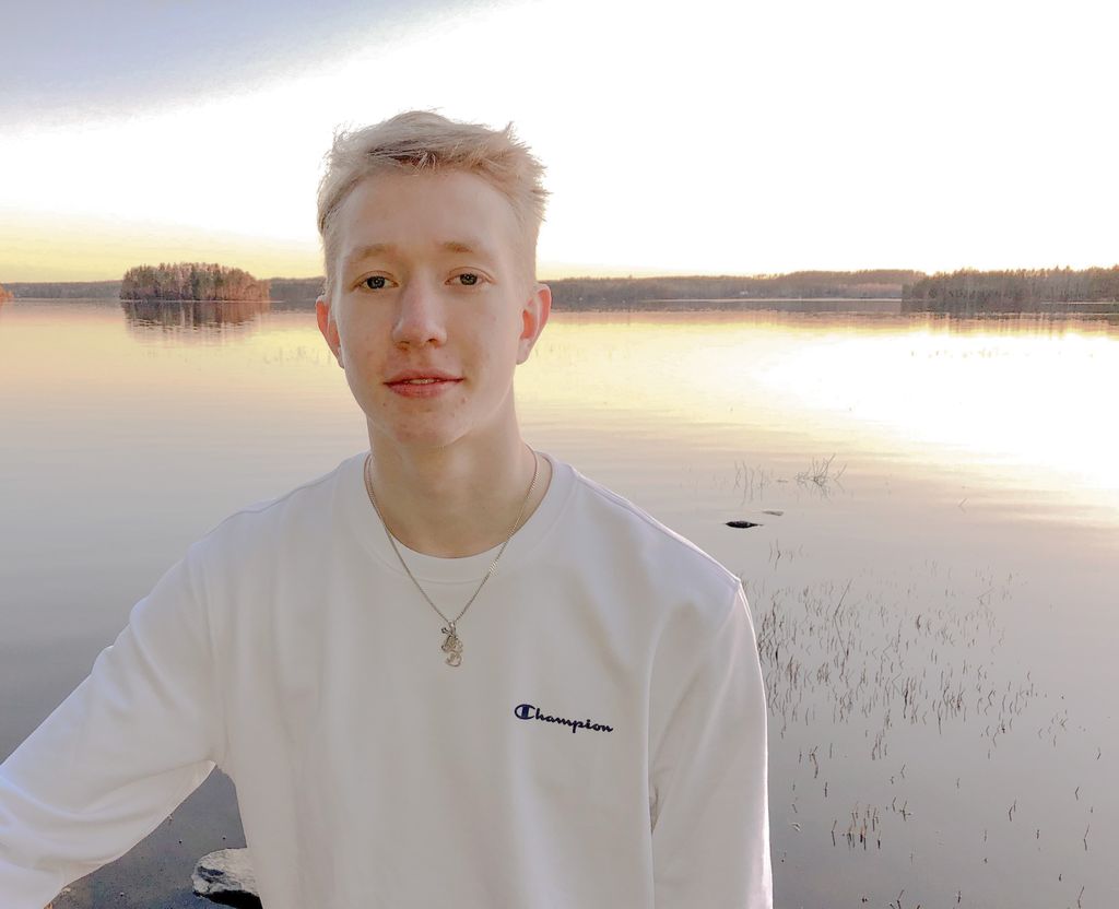 Metsässä ja kirkossa on paljon samaa, sillä molemmat ovat rauhoittumisen paikkoja, sanoo Nastolan Ruuhijärvellä asuva Juuso Honkanen.