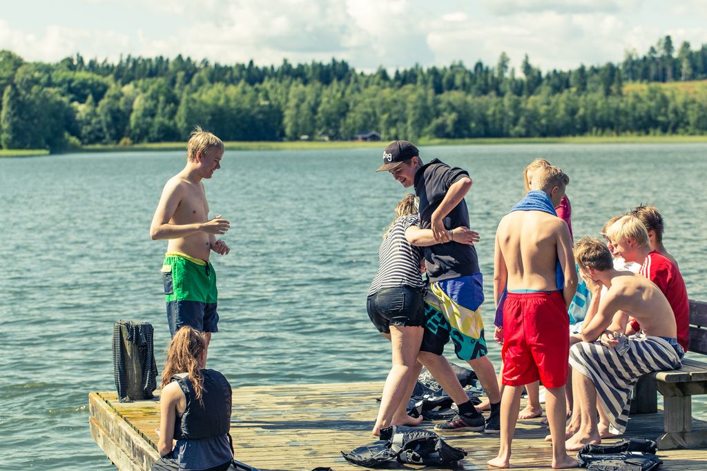 Riparikesä tulee sittenkin, mutta ei kaikilla perinteisillä otteilla. Järjestelyissä noudatetaan hallituksen ja Kirkkohallituksen turvaohjeita. Kuva: Ville Heiskanen