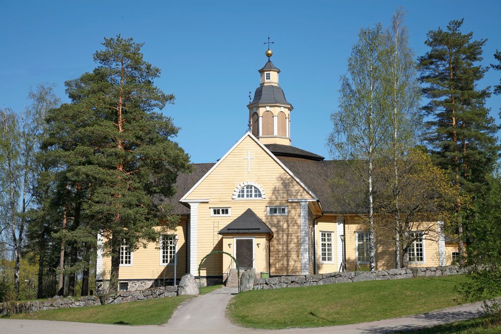 Nastolan seurakuntaneuvostossa on 14 luottamushenkilöpaikkaa.