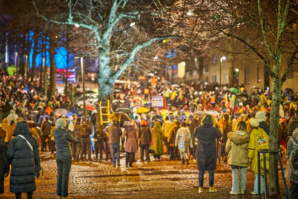 Pitkäperjantain ensi-ilta houkutteli vesisateesta huolimatta paikalle 2 750 katsojaa. Suosituin esityskerta oli lankalauantaina. Kuva: Johannes Wilenius  