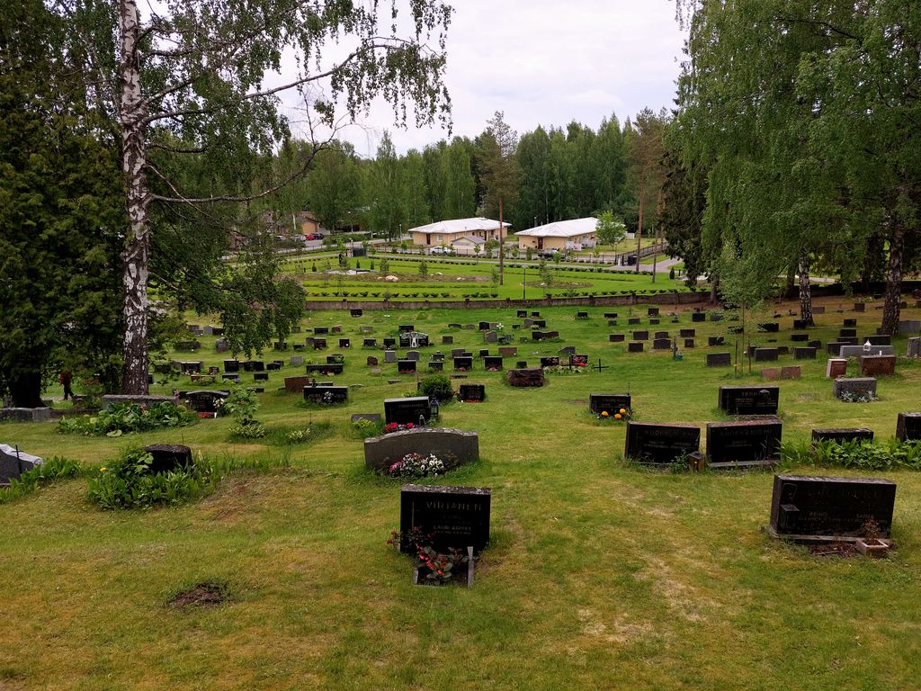 Kuva Heinolan uudelta hautausmaalta. Kuvaaja Irja Voutila. 